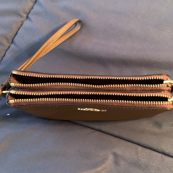 Coach Wristlet - Picture 4 of 6